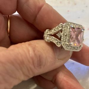 Fashion ring